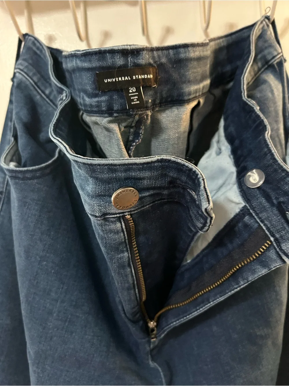 Universal Standard High Waisted Wide Leg Dark Blue Denim Pants EUC (worn once) - Picture 5 of 6